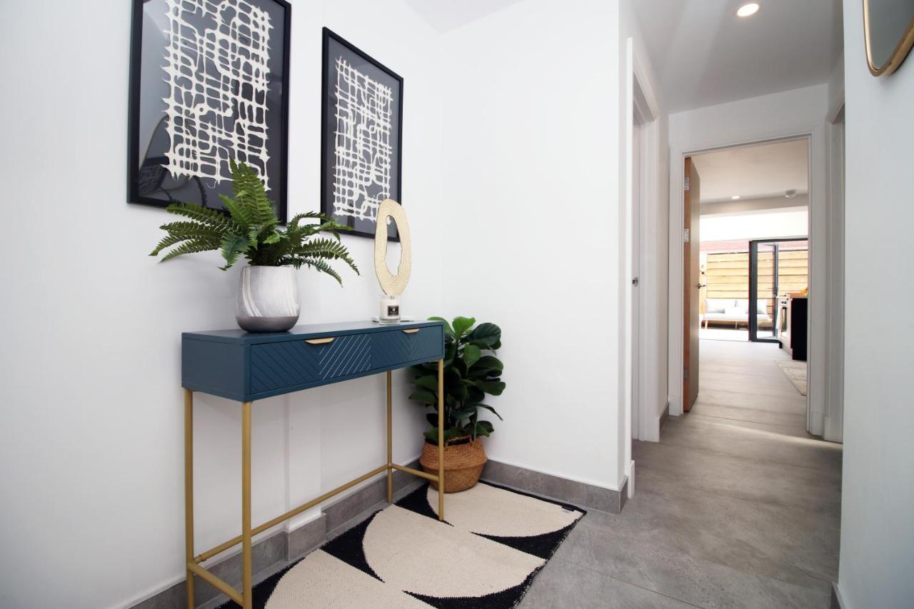 New Spacious 2 Bed Getaway - Private Courtyard! - Underfloor Heating คาร์ดิฟฟ์ ภายนอก รูปภาพ